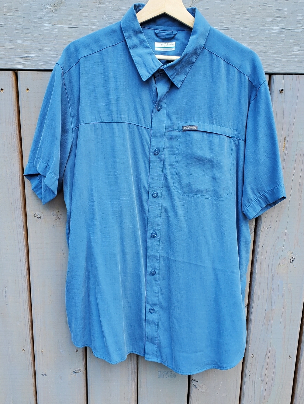 Columbia Men's Short Sleeve Button-Up Shirt Sz LG Blue EUC Fishing Outdoor